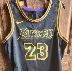 Lakers tank top